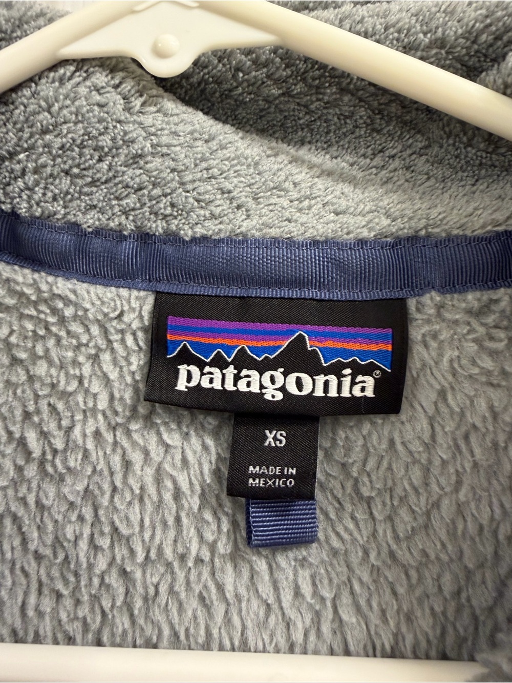 Patagonia fleece sweater - Picture 2 of 3
